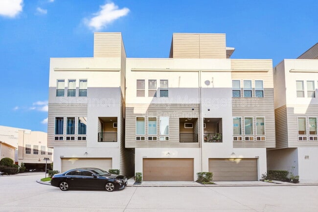 Building Photo - 2333 Sperber Ln