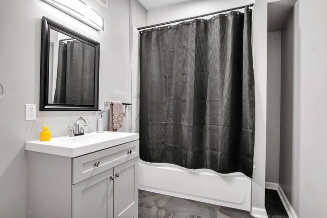 Building Photo - Furnished 4-Bedroom Single-Family Home on Buffalo’s West Side
