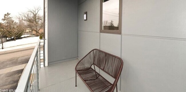 Building Photo - 717 Rogers St