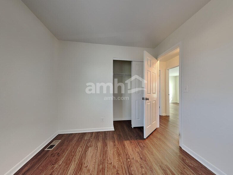 Building Photo - 1929 Morningside Dr