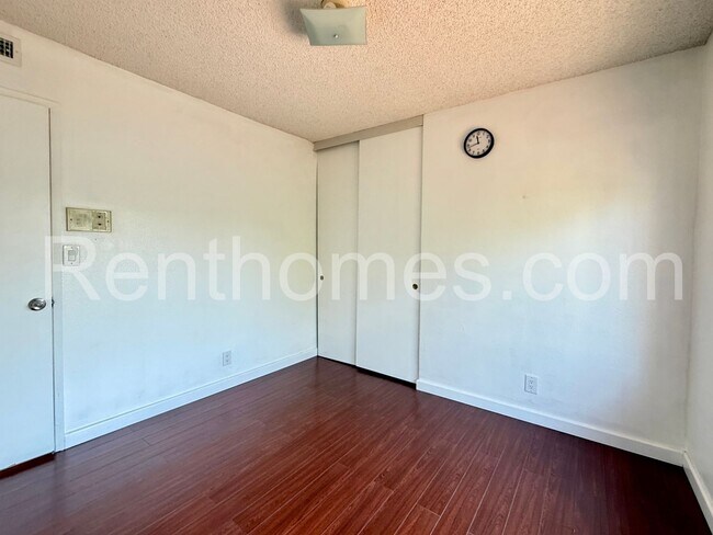 Building Photo - 8855 Centaurus Way