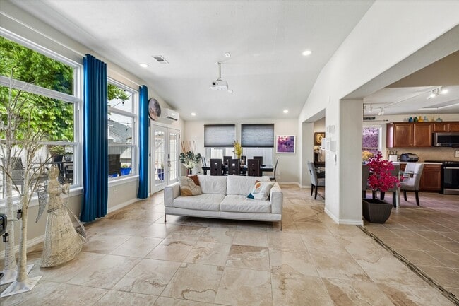 Building Photo - 2802 White Sands Dr