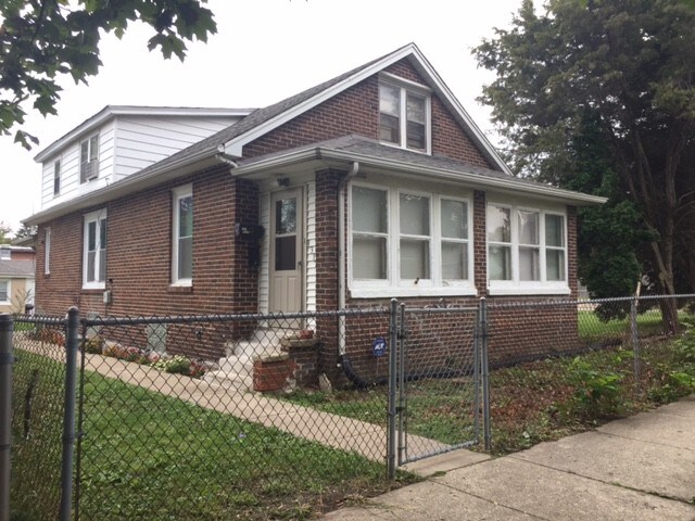 Building Photo - 1317 20th St