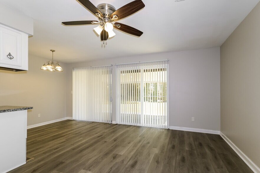 Building Photo - 3160 Hargrove Ln
