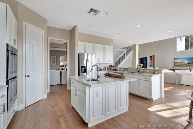 Building Photo - 11615 Paradise Cove Ln