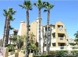 Building Photo - 310 Lake St