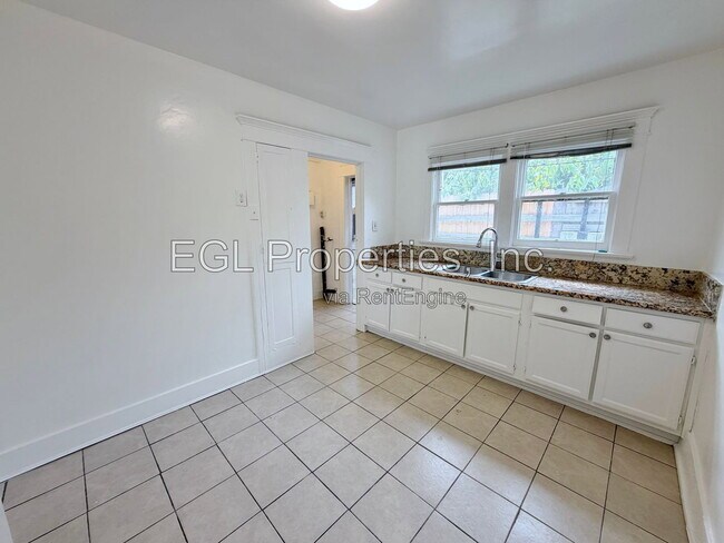 Building Photo - 3521 1/2 Mont Clair Street