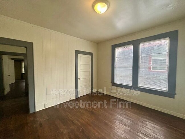 Building Photo - 3022 Lillian St
