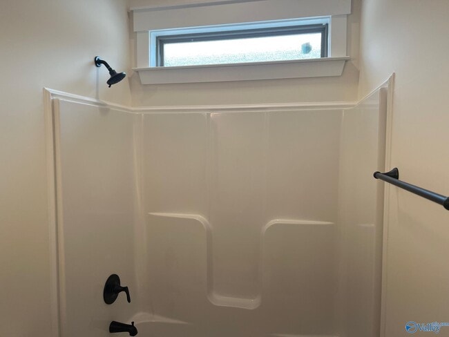 Building Photo - 330 Silo Ln