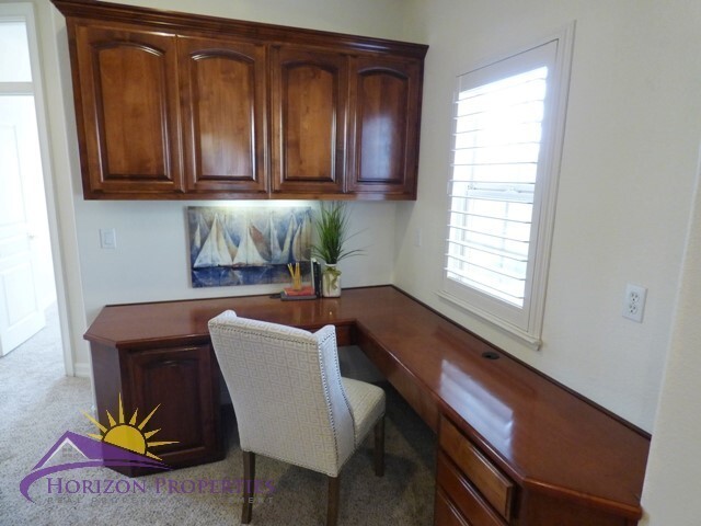 Building Photo - Modern Three-story 5 Bed 3.5 Bath 2,601 sqft Fair Oaks Home