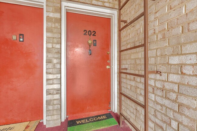 Building Photo - 8689 Greenbelt Rd