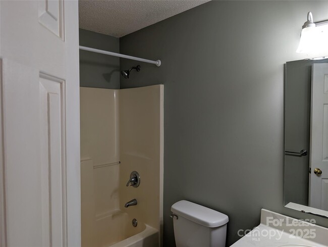Building Photo - 110 Wood Thrush Ln