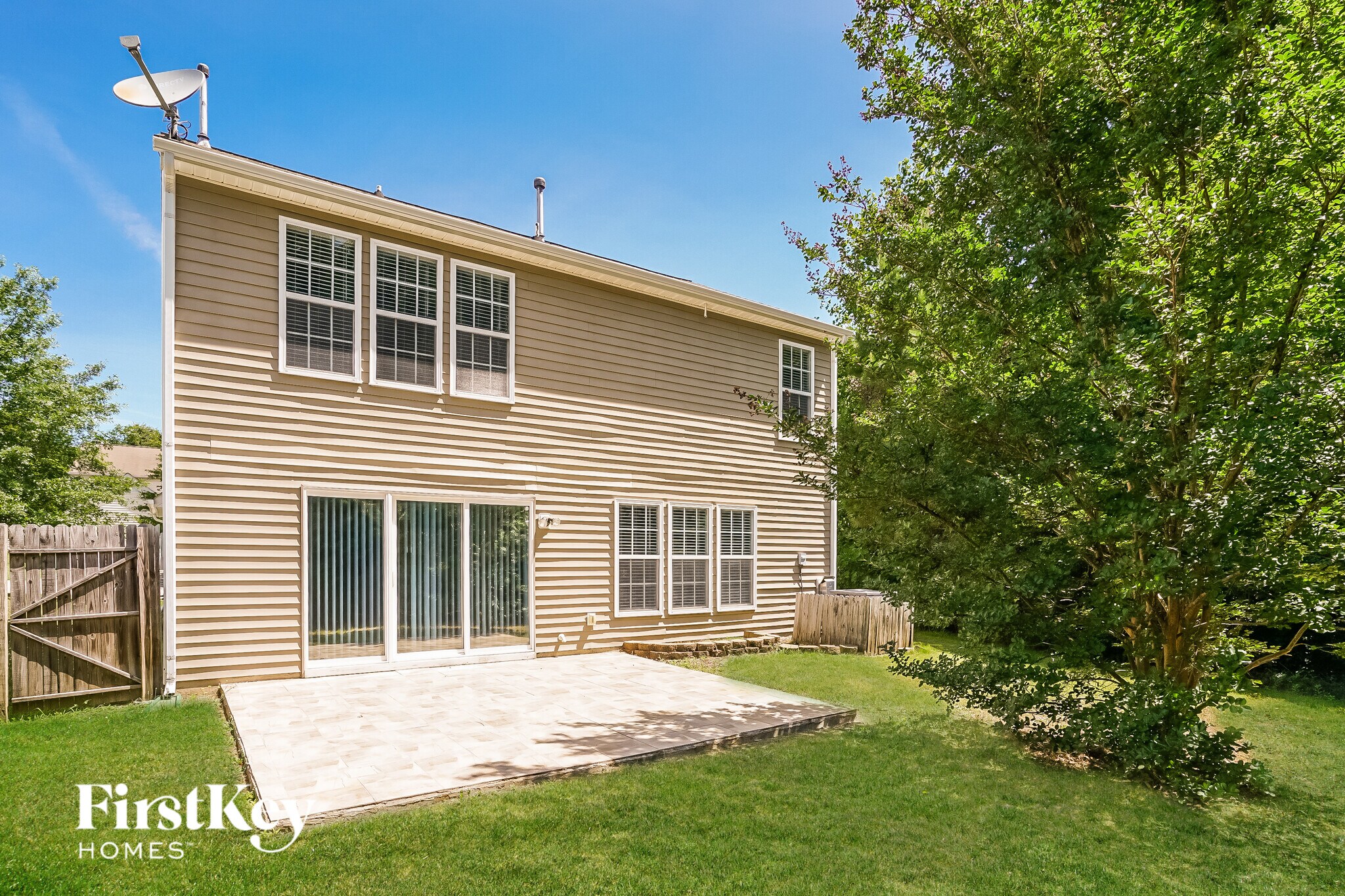 Building Photo - 5048 Babbling Brook Dr