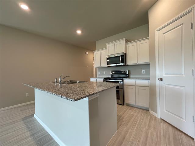 Building Photo - 349 Wildrose Cir