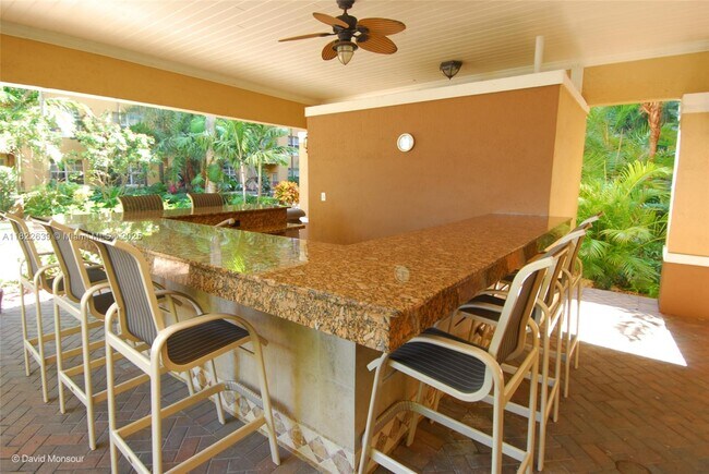 Building Photo - 1801 N Flagler Dr