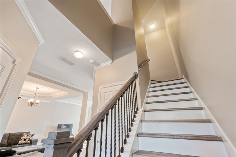 Building Photo - 145 Sunset Ln