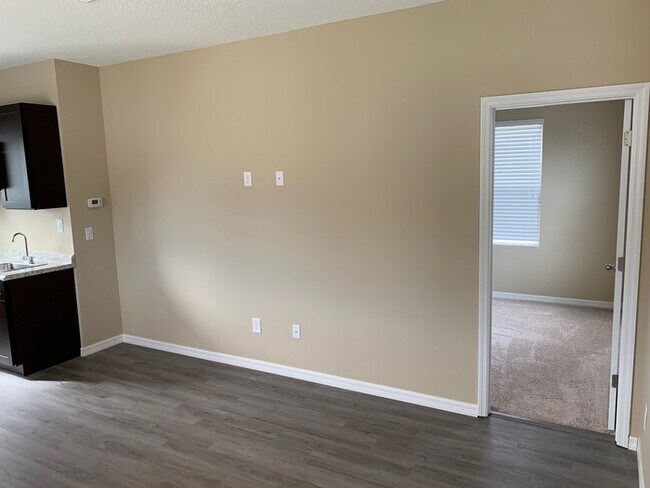 Building Photo - Garage Apartment in Winter Garden, Includes Utilities!