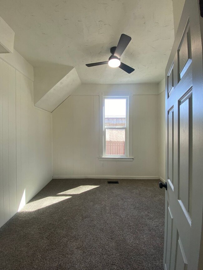Building Photo - Totally remodeled 3-bedroom, 2-bath available now near Spokane Community College with large shop