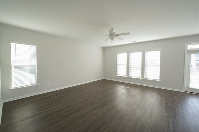 Building Photo - Available Soon!