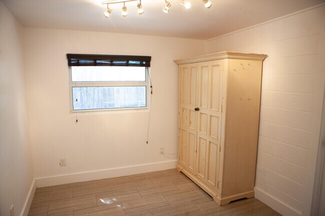 Building Photo - 5967 SW 58th Terrace