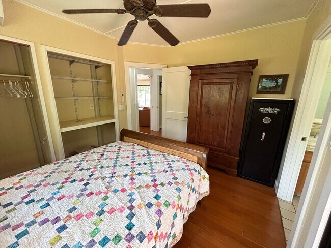 Building Photo - $2500 off 1st Months Rent!! Furnished 3 Bedroom 3 Bath Ocean View Home