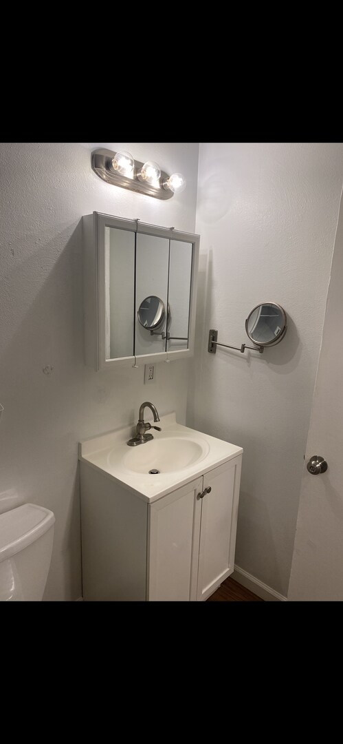 Building Photo - One Bedroom One Bath in Clifton Heights