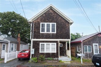 Building Photo - 13 Island Ave