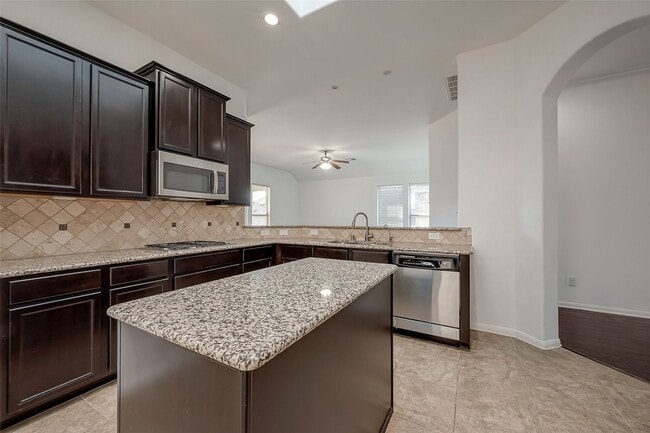 Building Photo - 11618 Lantana Reach Dr