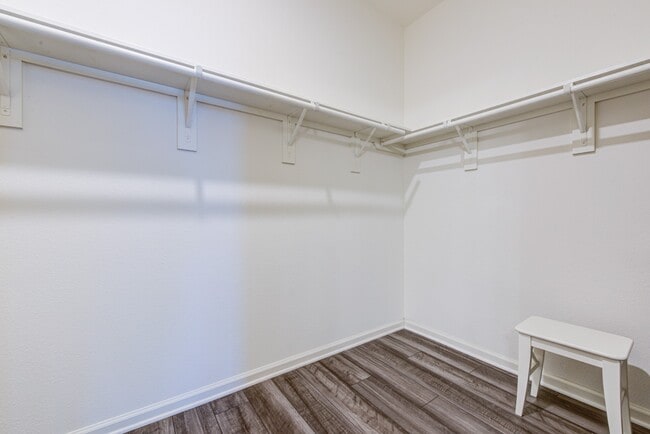 Building Photo - 1005 Blue Beech Ln