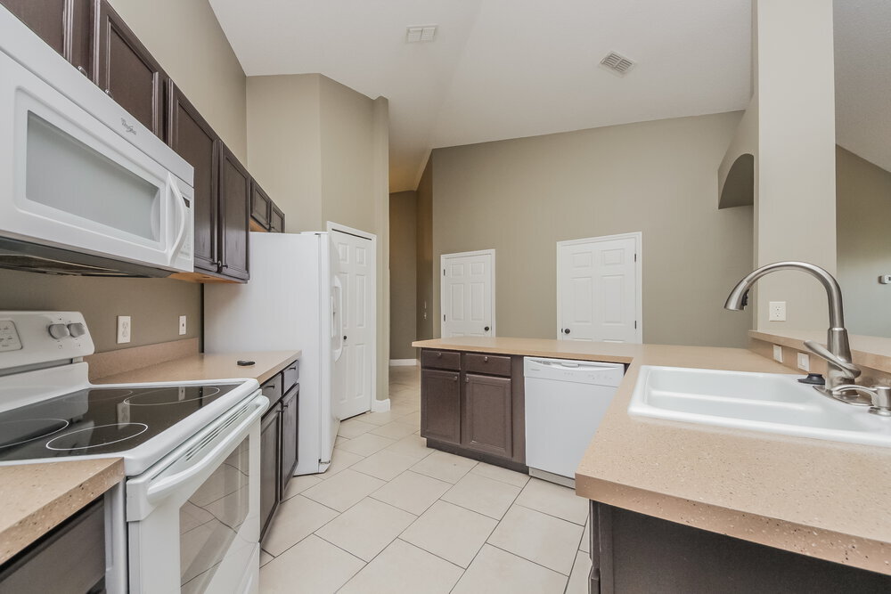Building Photo - 1320 Creekview Ct