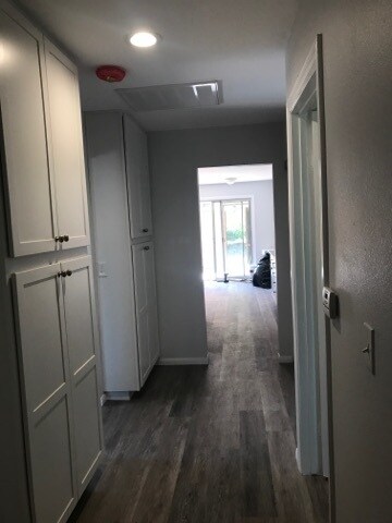 Building Photo - Peaceful, Quiet and Bright - Recently Remodeled 2/2 in Talmadge