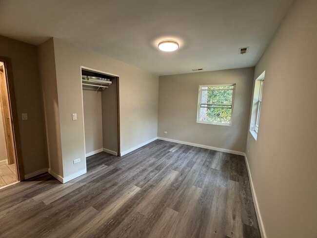 Building Photo - 805 Blackhawk Ln