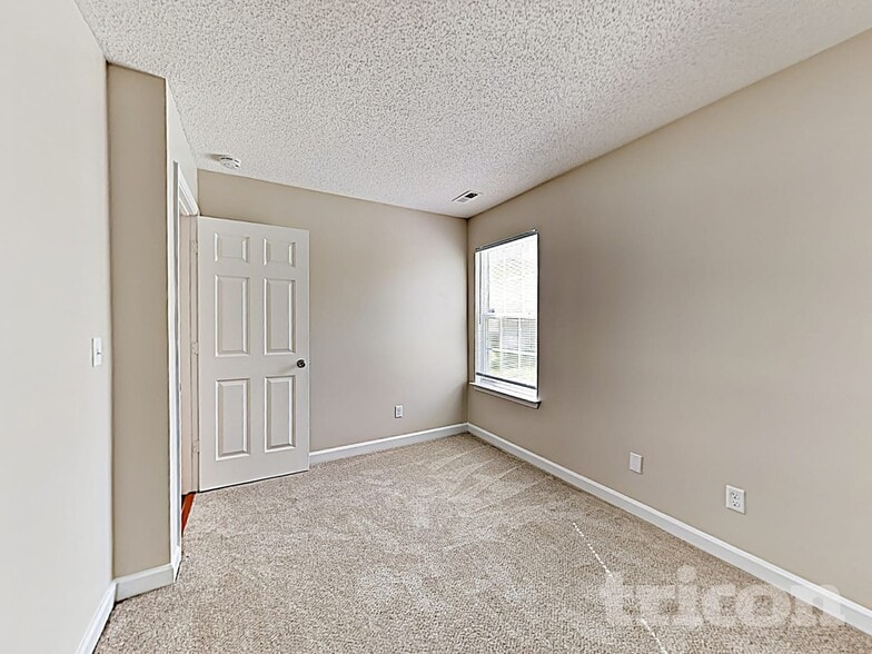 Building Photo - 11110 Nolet Ct