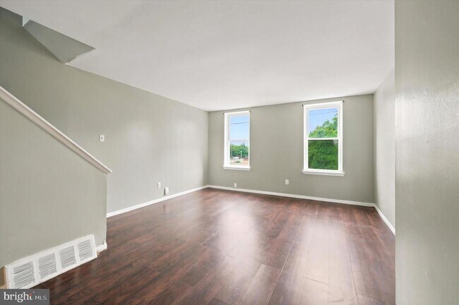 Building Photo - 4815 Fairmount Ave