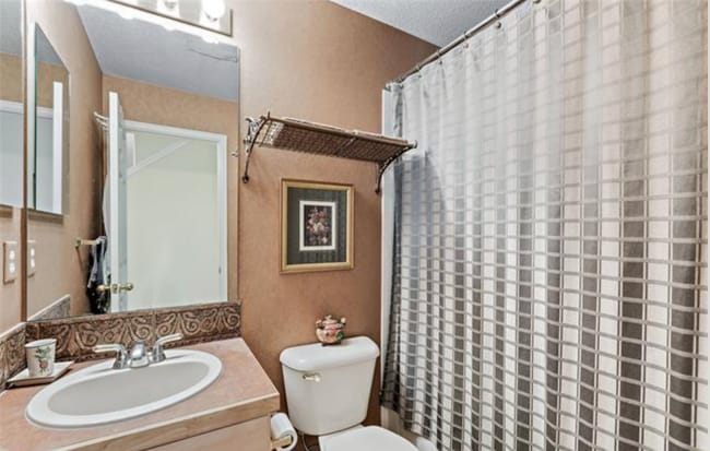 Building Photo - Spacious - 2-Bedroom + Office Condo at The Falls at Legend Trail