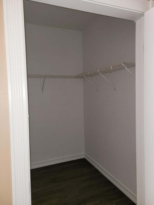 Walkin closet bed #1 - 2110 Los Feliz St