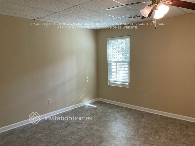 Building Photo - 3587 Dyer Parke Ln SW