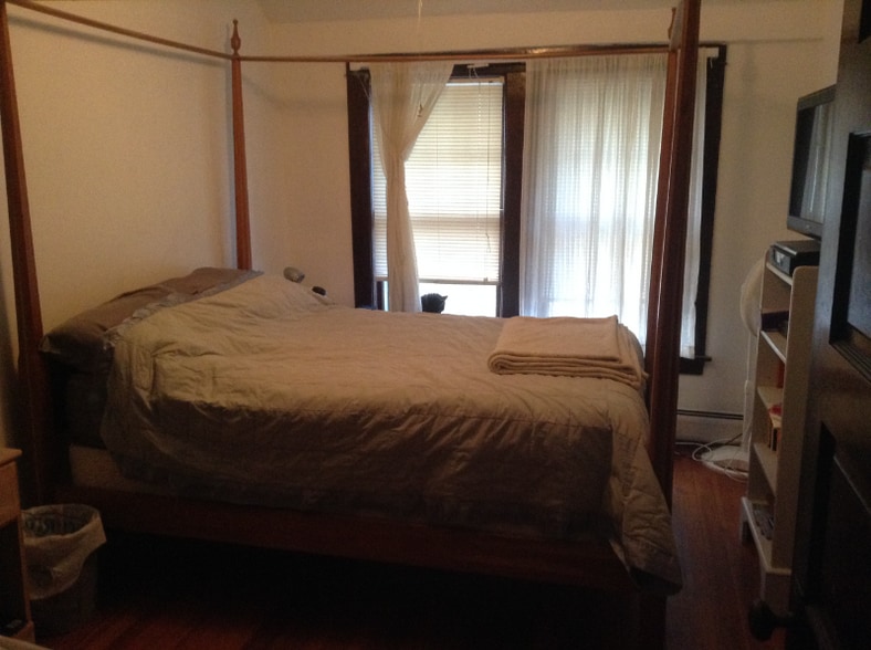 Building Photo - 6 Graves St