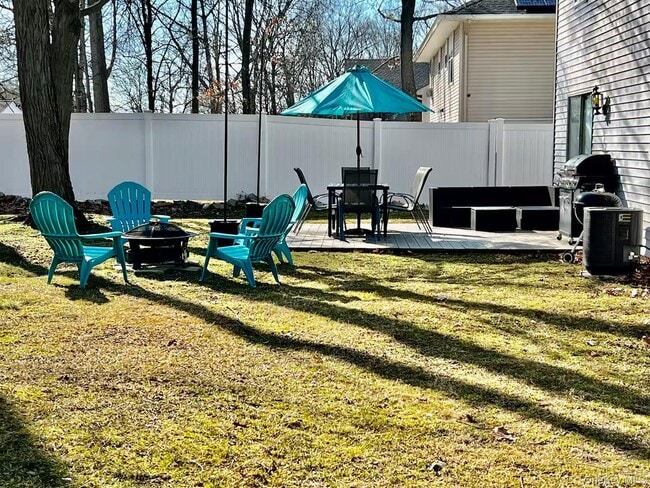 Building Photo - 18 Hawkins St