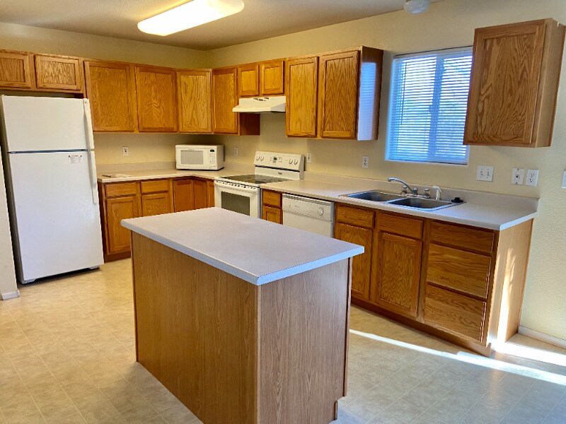 Building Photo - 319 Ellers Grove