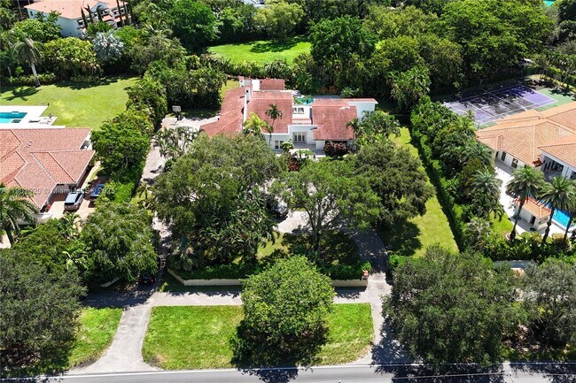 Building Photo - 8303 Old Cutler Rd
