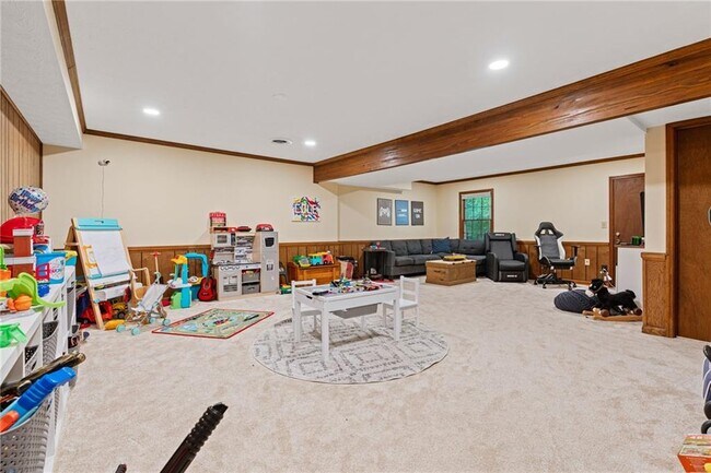 Building Photo - 766 Chesterfield Dr