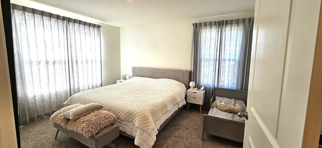 Building Photo - 2227 Glacier St