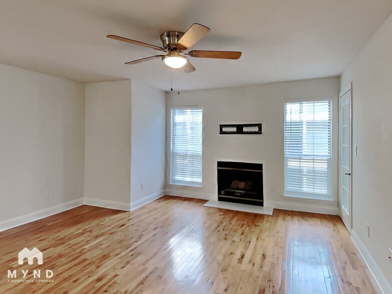 Building Photo - 417 Granville Ct