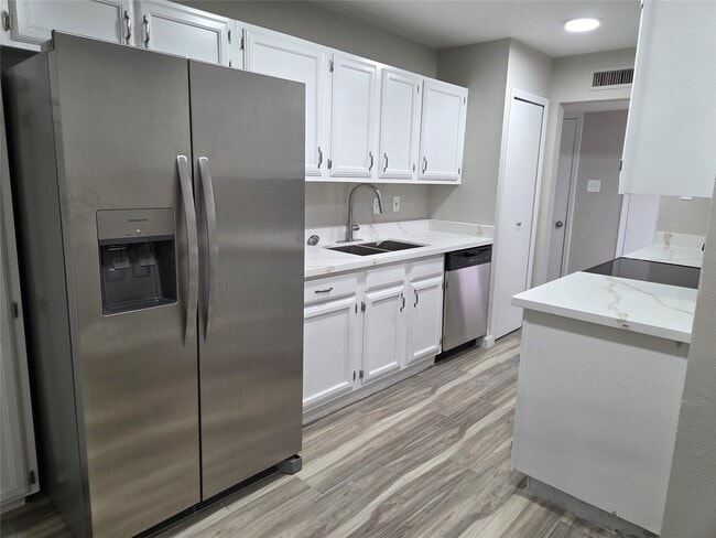 Building Photo - 527 Tara Plantation Dr