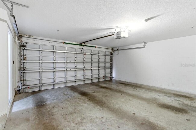 Building Photo - 3114 Legacy Lake Dr