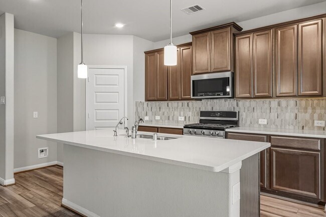 Building Photo - 7222 Melrose Ln