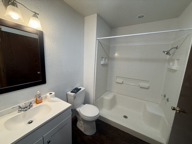 Building Photo - 3400 Colbert St