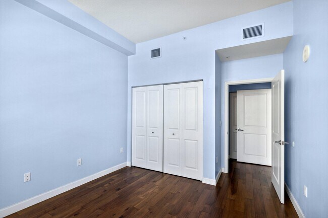 Building Photo - 480 Hibiscus St