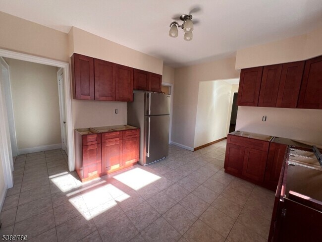 Building Photo - 215 Saddle River Rd